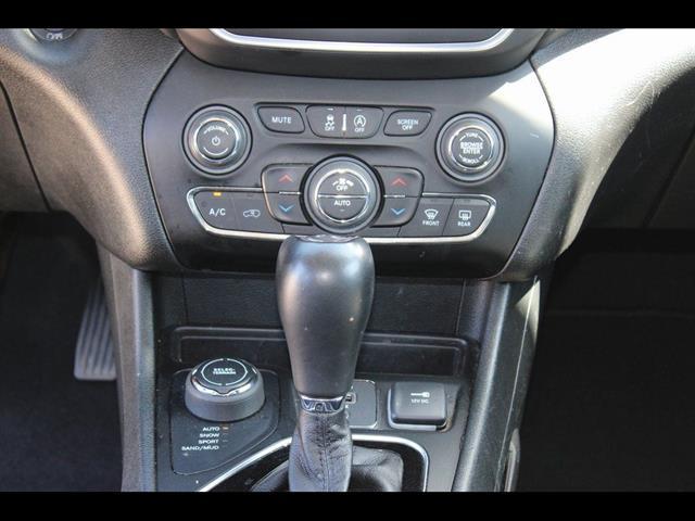 2023 Jeep Cherokee Altitude Lux 4x4