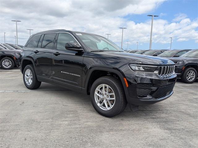 2025 Jeep Grand Cherokee GRAND CHEROKEE LAREDO X 4X2