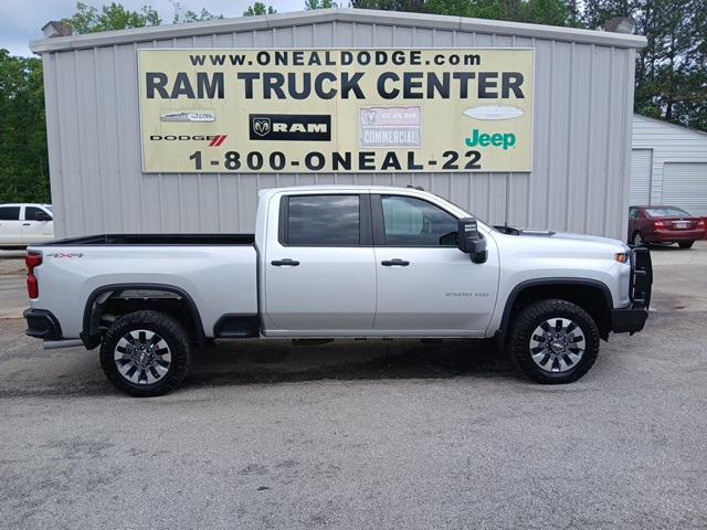 2022 Chevrolet Silverado 2500HD 4WD Crew Cab Standard Bed Custom