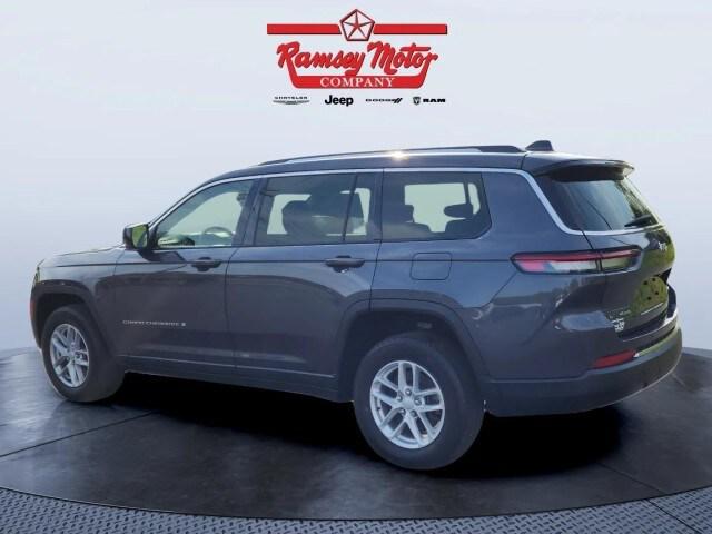 2022 Jeep Grand Cherokee L Laredo 4x4