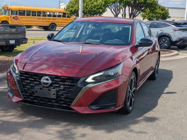 2023 Nissan Altima SR FWD