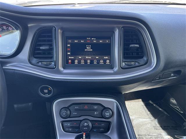 2022 Dodge Challenger SXT