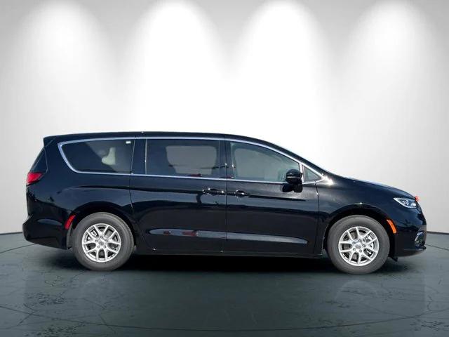 2025 Chrysler Pacifica PACIFICA SELECT
