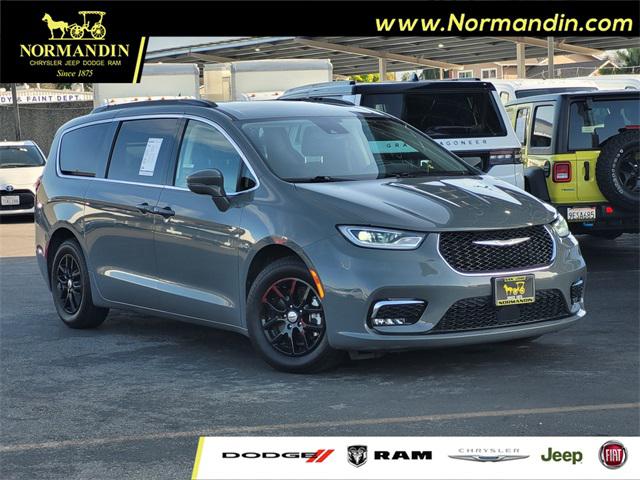 2022 Chrysler Pacifica Touring L