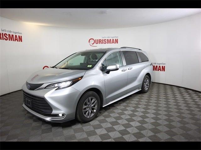 2023 Toyota Sienna XLE