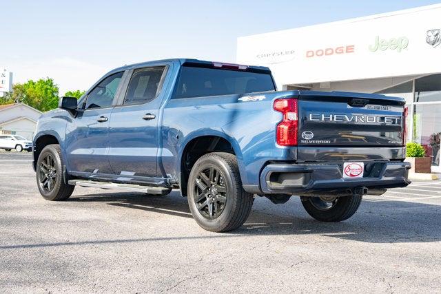 2022 Chevrolet Silverado 1500 4WD Crew Cab Short Bed Custom