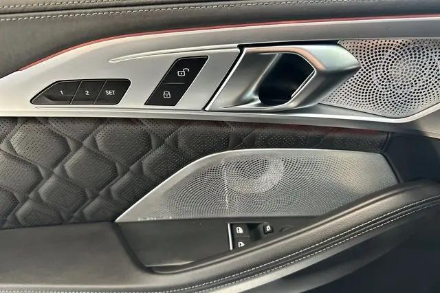 2020 BMW M8 Standard
