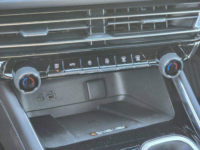 2025 Chevrolet Traverse FWD LT