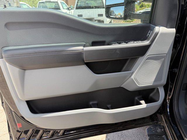 2025 Ford F-550 XLT