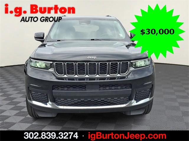 2022 Jeep Grand Cherokee L Laredo 4x4