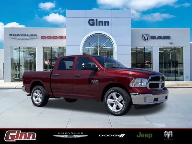 2022 RAM 1500 Classic Tradesman Crew Cab 4x4 57 Box