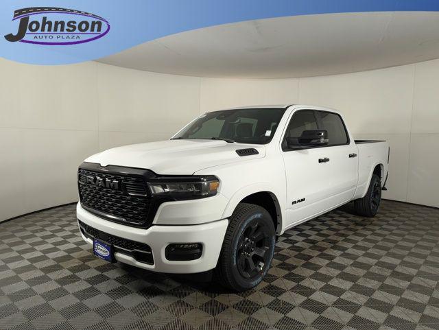 2025 RAM Ram 1500 RAM 1500 BIG HORN CREW CAB 4X4 64 BOX