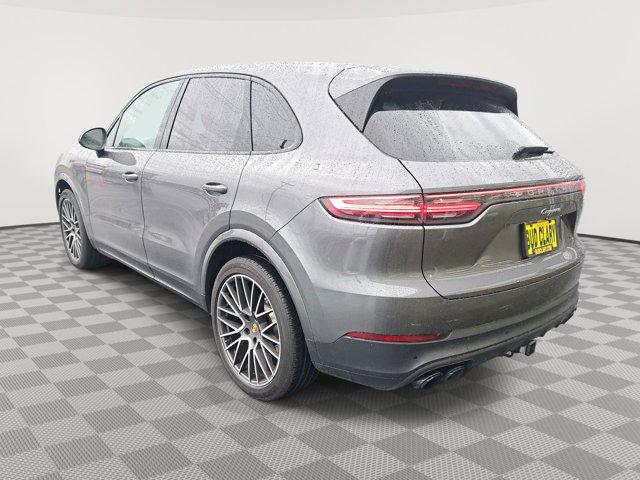 2021 Porsche Cayenne Base