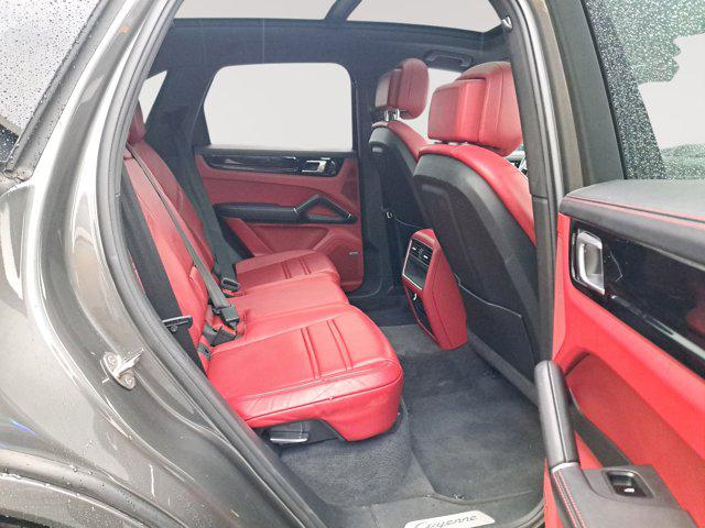 2021 Porsche Cayenne Base