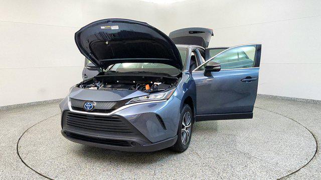 2022 Toyota Venza LE