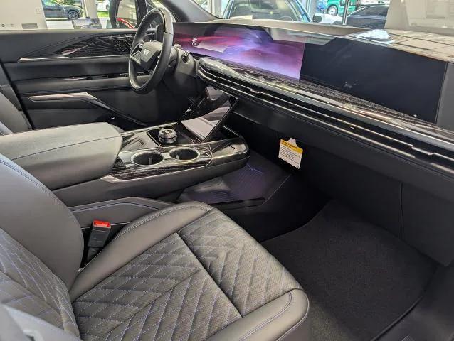2025 Cadillac Escalade Luxury 1 AWD