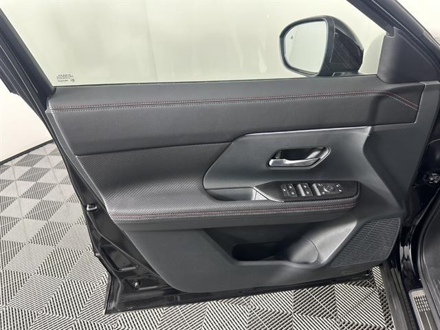 2025 Nissan Kicks SR Intelligent AWD