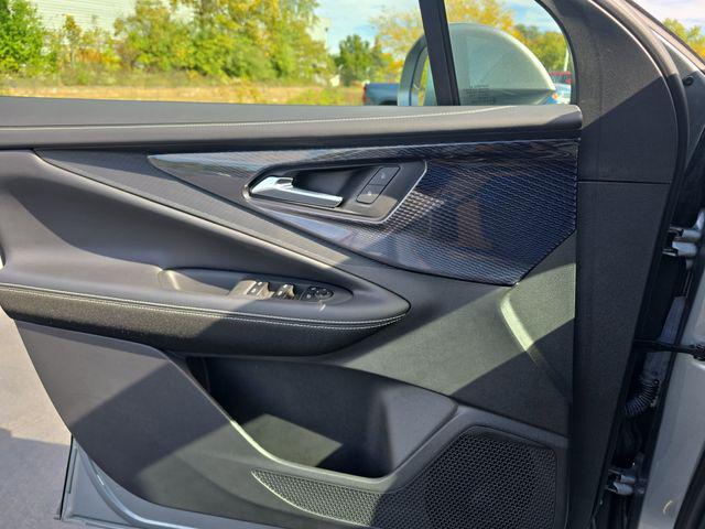 2025 Chevrolet V Blazer eAWD LT