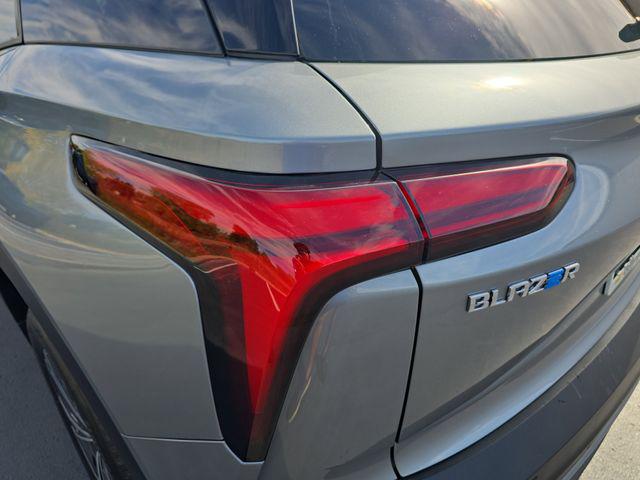 2025 Chevrolet V Blazer eAWD LT