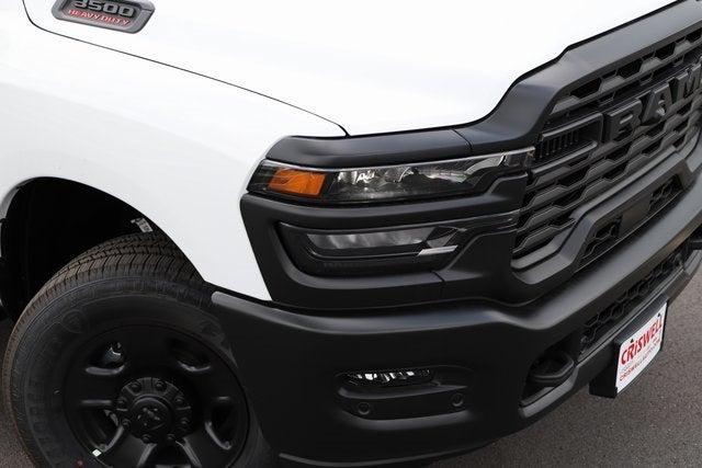 2025 RAM Ram 3500 RAM 3500 TRADESMAN CREW CAB 4X4 8 BOX