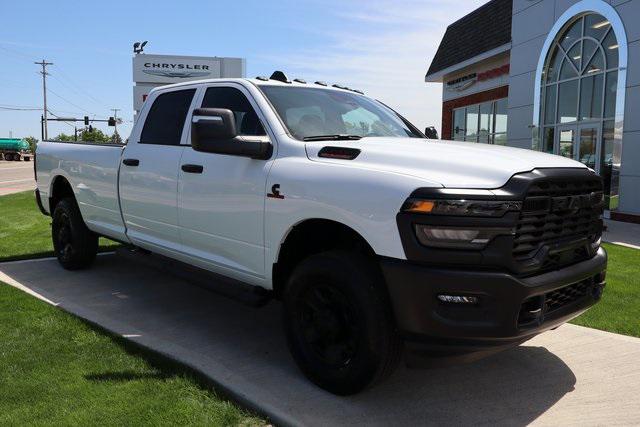 2025 RAM Ram 3500 RAM 3500 TRADESMAN CREW CAB 4X4 8 BOX