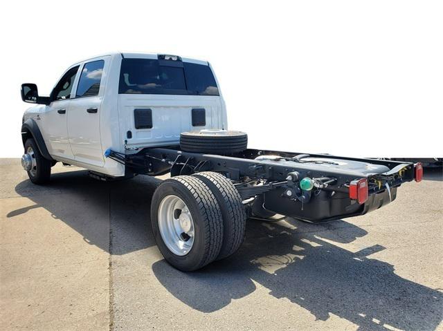 2025 RAM Ram 5500 Chassis Cab RAM 5500 TRADESMAN CHASSIS CREW CAB 4X4 60 CA