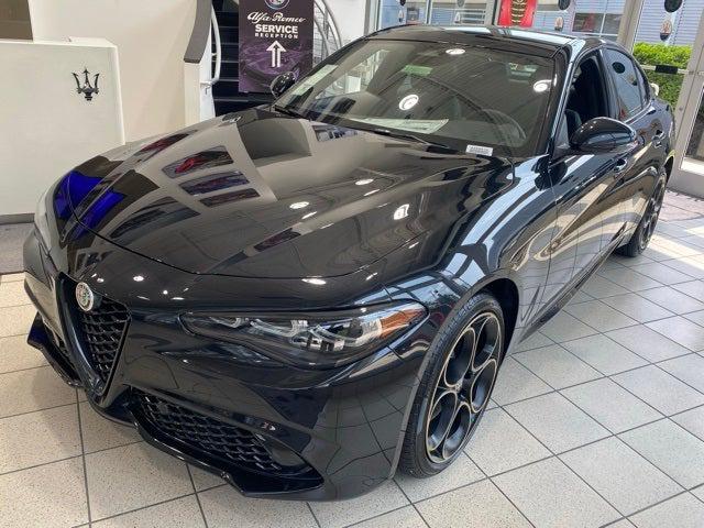 2025 Alfa Romeo Giulia GIULIA INTENSA AWD