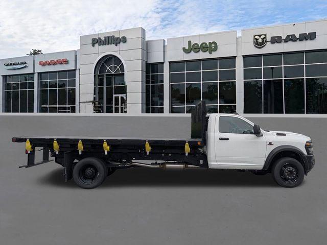 2025 RAM 5500 Chassis RAM 5500 TRADESMAN CHASSIS REGULAR CAB 4X4 120 CA