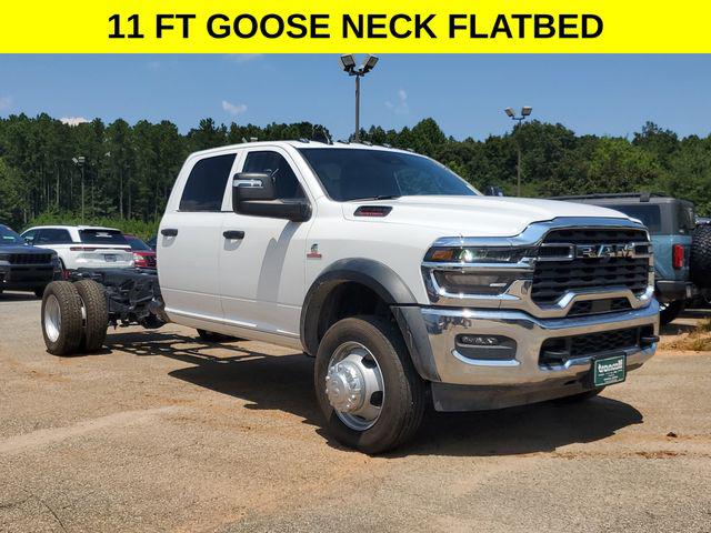2025 RAM 5500 Chassis RAM 5500 TRADESMAN CHASSIS CREW CAB 4X4 84 CA