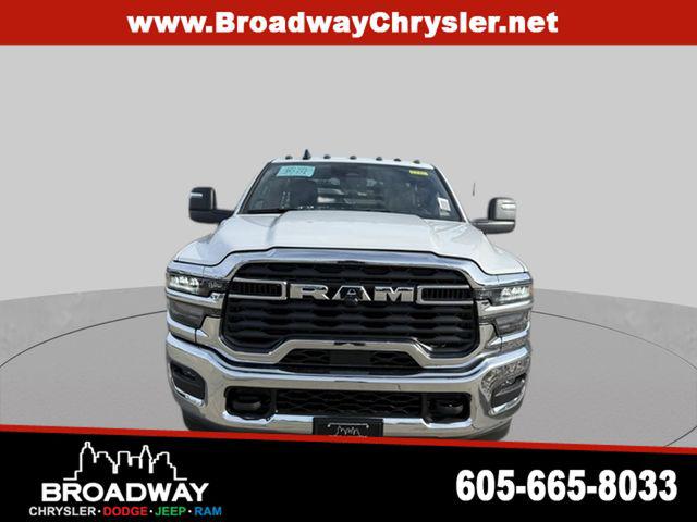 2025 RAM 3500 Chassis RAM 3500 TRADESMAN CHASSIS REGULAR CAB 4X4 84 CA