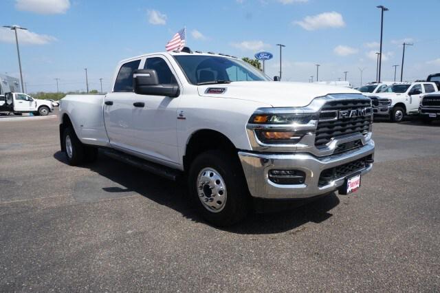 2025 RAM Ram 3500 RAM 3500 TRADESMAN CREW CAB 4X4 8 BOX