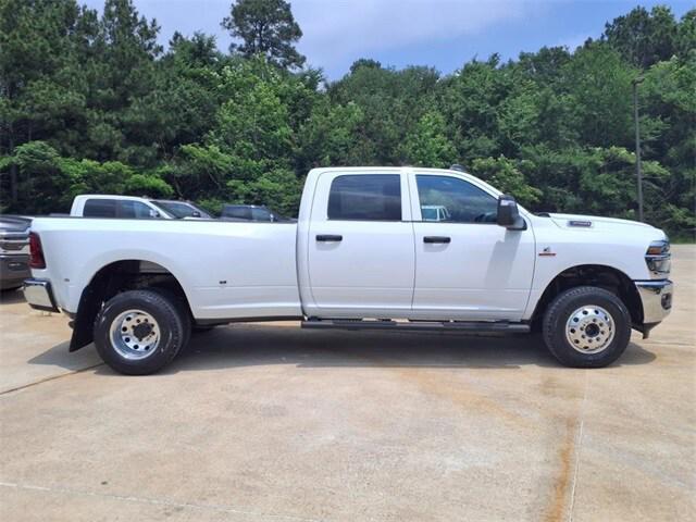 2025 RAM Ram 3500 RAM 3500 TRADESMAN CREW CAB 4X4 8 BOX