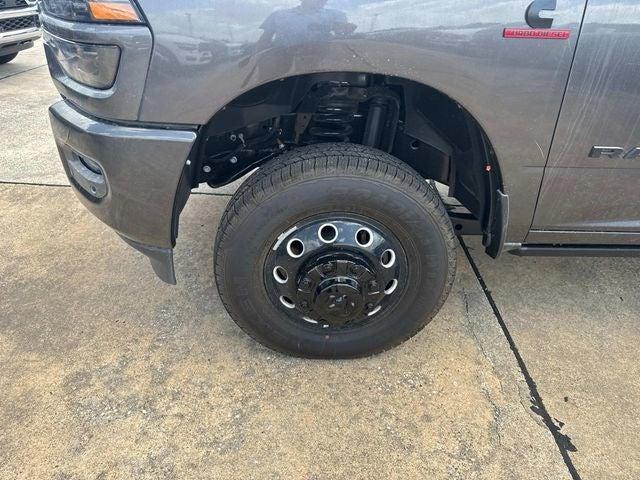 2025 RAM Ram 3500 RAM 3500 LARAMIE MEGA CAB 4X4 64 BOX