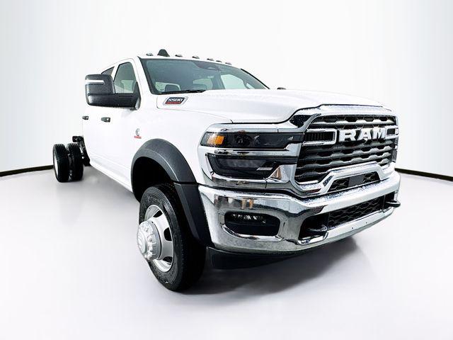2025 RAM Ram 5500 Chassis Cab RAM 5500 TRADESMAN CHASSIS CREW CAB 4X4 84 CA
