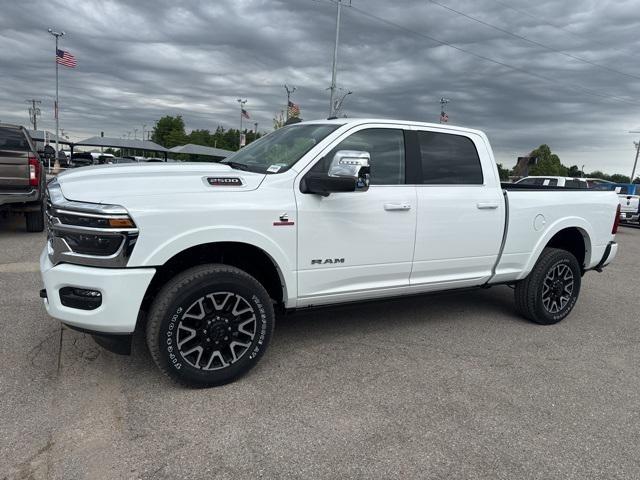 2025 RAM Ram 2500 RAM 2500 LIMITED LONGHORN CREW CAB 4X4 64 BOX