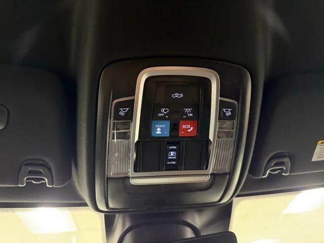 2025 Ram 2500 Laramie Crew Cab 4x4 64 Box