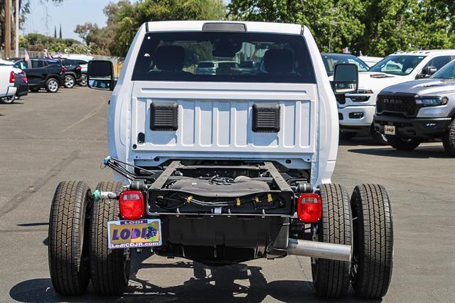 2025 RAM Ram 3500 Chassis Cab RAM 3500 TRADESMAN CHASSIS REGULAR CAB 4X4 60 CA 2025 RAM Ram 3500 Chassis Cab RAM 3500 TRADESMAN CHASSIS REGULAR CAB 4X4 60 CA
