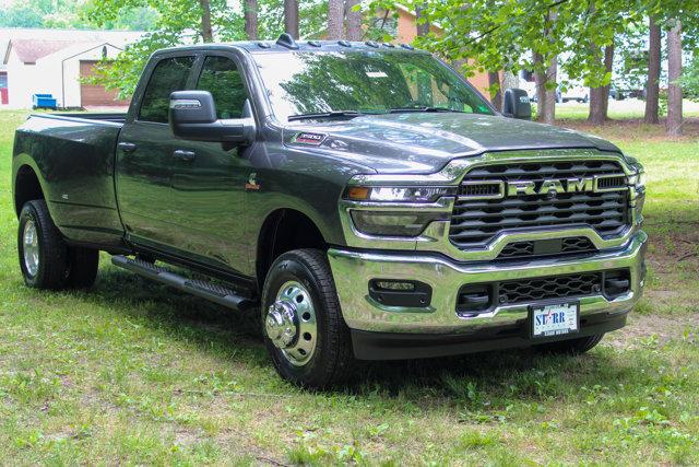 2025 RAM Ram 3500 RAM 3500 TRADESMAN CREW CAB 4X4 8 BOX