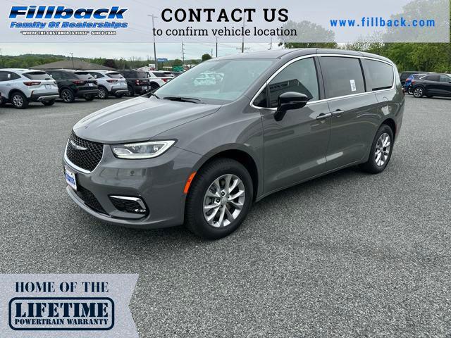 2025 Chrysler Pacifica PACIFICA SELECT AWD