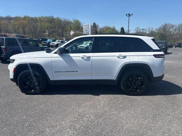 2022 Jeep Grand Cherokee Altitude 4x4
