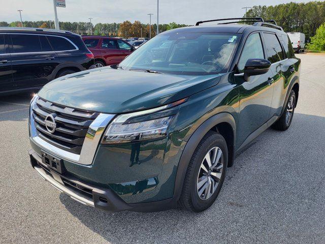 2023 Nissan Pathfinder SL 4WD