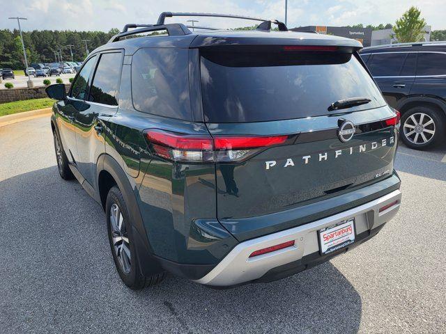 2023 Nissan Pathfinder SL 4WD