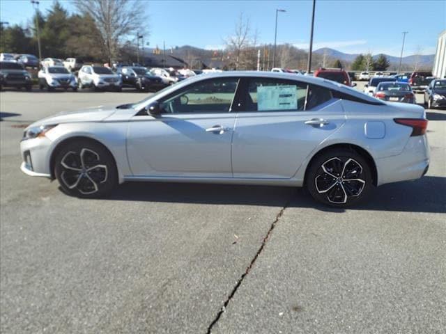 2024 Nissan Altima SR Intelligent AWD