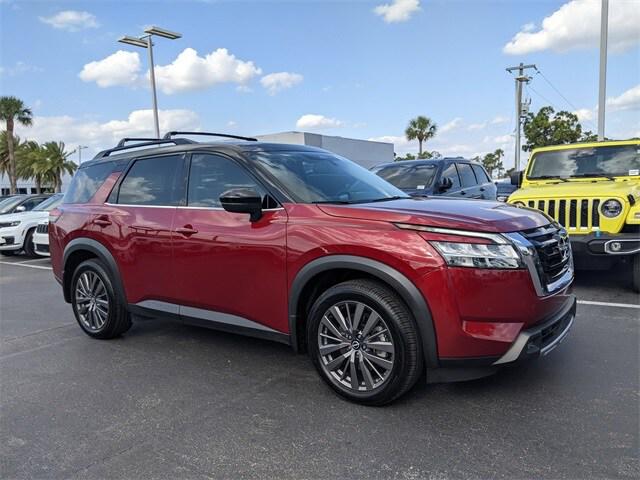 2022 Nissan Pathfinder SL 4WD