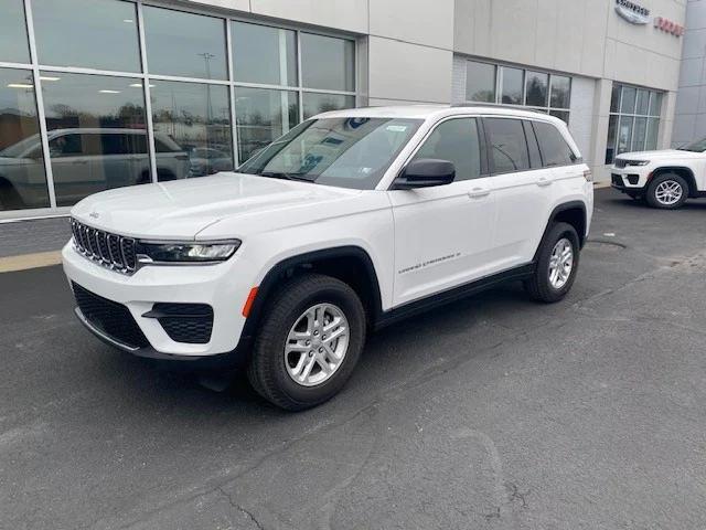 2025 Jeep Grand Cherokee GRAND CHEROKEE LAREDO 4X4