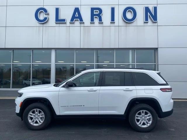 2025 Jeep Grand Cherokee GRAND CHEROKEE LAREDO 4X4