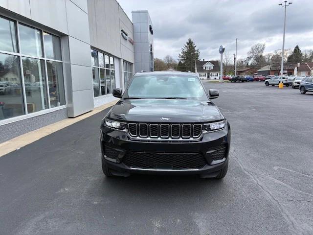 2025 Jeep Grand Cherokee GRAND CHEROKEE LAREDO X 4X4