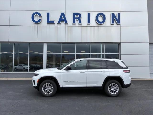 2025 Jeep Grand Cherokee GRAND CHEROKEE LAREDO X 4X4
