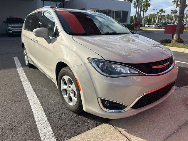 2017 Chrysler Pacifica Touring-L Plus