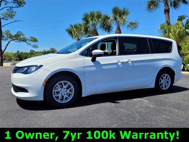 2022 Chrysler Voyager LX